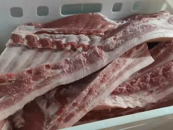 Грудинка свиная на кости