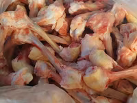 Hər kəsə salam satişda itler űçűn yemlər var farş 0.30 qəpik. bud — 照片 5