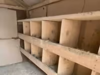 Satılır: Hündür damlı quşxana/kümes - Material: metal profilli karkas — 2-rasm