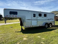2009 4-Star Trailers 3Horse Gooseneck Gooseneck Horse Trailer — फ़ोटो 3