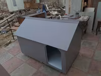 Möhkəm materialdan hazırlanmış it/kötük evi - Konstruksiya: İkiqat — Foto 1
