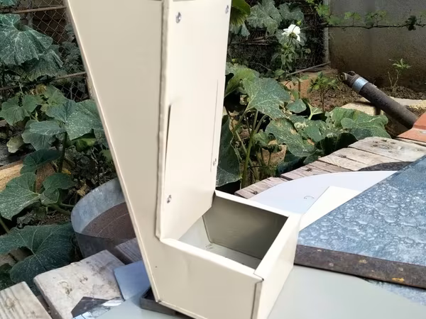 Dovşan bunker yem qablari