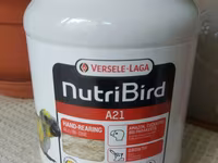 NutriBird A21 – əl ilə bəslənən quş balaları üçün yem qarışığı — 1-rasm