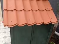 Metall dam örtüklü it evi - Material: bərk karkas, yanlar və ön hissə — foto 2