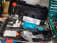 Makita elektrikli yun qırxma maşını (900W) – tam komplekt - Güc: 900W — 1-сурет