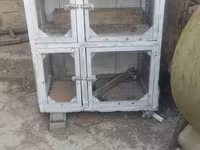 Taxta və metal torlu çoxbölməli qəfəs - Material: taxta karkas, ön və — 照片 2