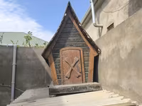 Taxta dekorativ it yuvası/evciyi - Material: tam taxta (şalban və — 2-сурет