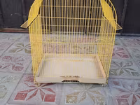 Sarı metal quş qəfəsi - Material: toz boyalı metal karkas, plastik — foto 2