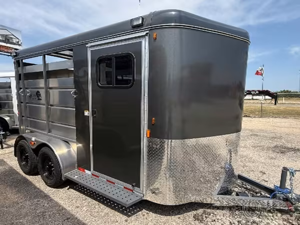 2027 Maverick Trailers 2027 Maverick HS 2 Horse Aluminum & Steel 2400 lbs empty Bumper Pull Horse Trailer