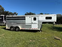 2009 4-Star Trailers 3Horse Gooseneck Gooseneck Horse Trailer — फ़ोटो 4