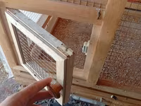 Taxta quş qəfəsi/volyer - Material: möhkəm taxta karkas, xırda gözlü — 3-rasm